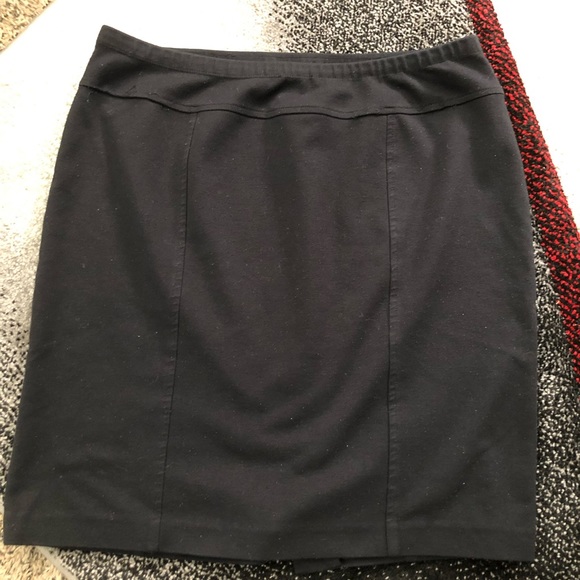 Ellen Tracy black pencil skirt - Picture 4 of 4
